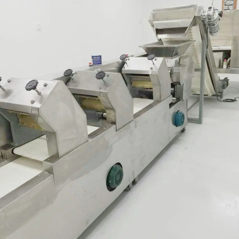 Máquina de fazer noodles multifuncional 300 kg/h Capacidade de produção Componentes do núcleo do motor